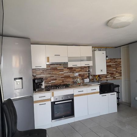 Garsoniera Sic Zona Terapia Zona Linistita La Casa Cu Parcare Apartment Cluj-Napoca Exterior foto