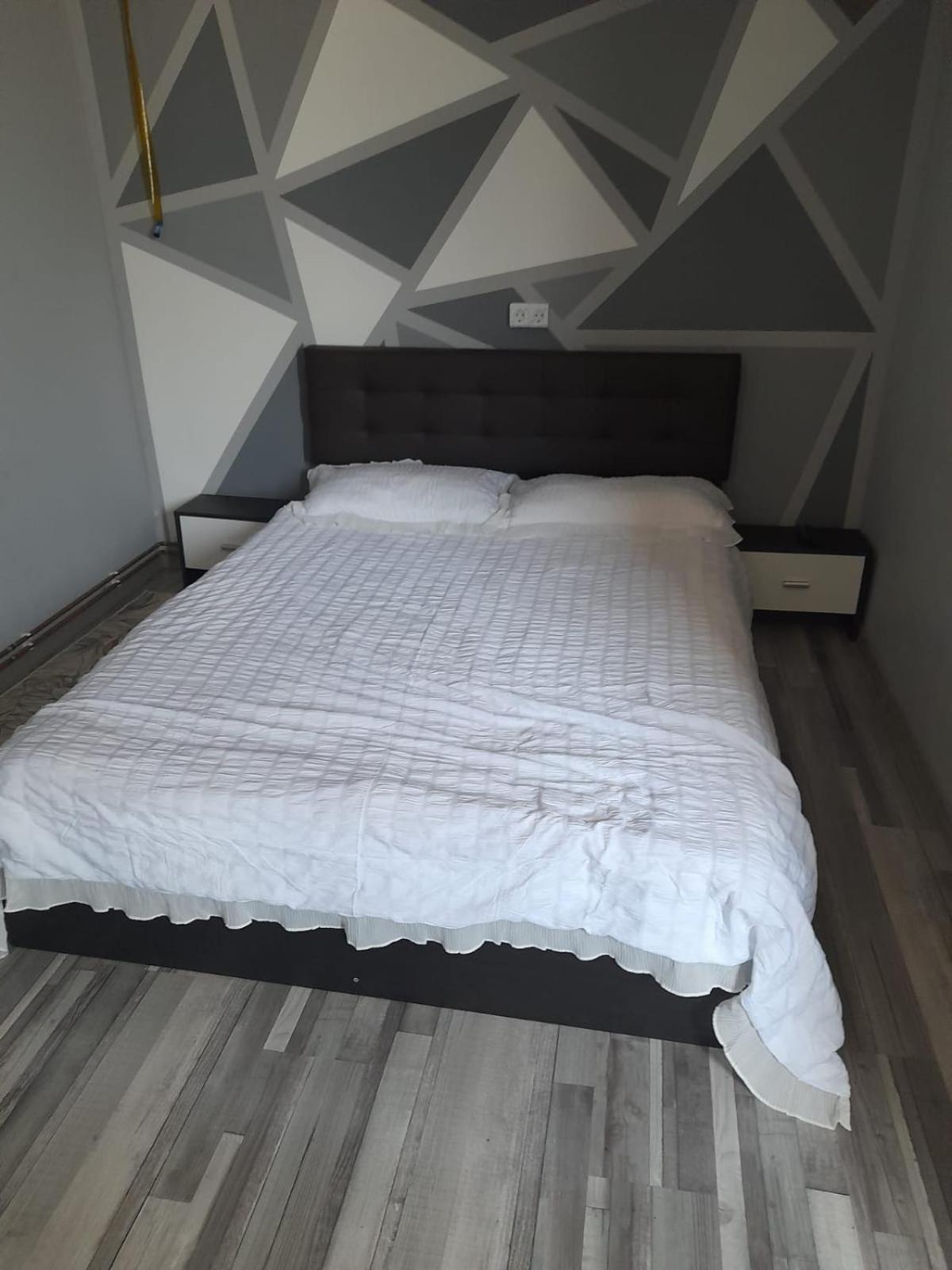 Garsoniera Sic Zona Terapia Zona Linistita La Casa Cu Parcare Apartment Cluj-Napoca Exterior foto