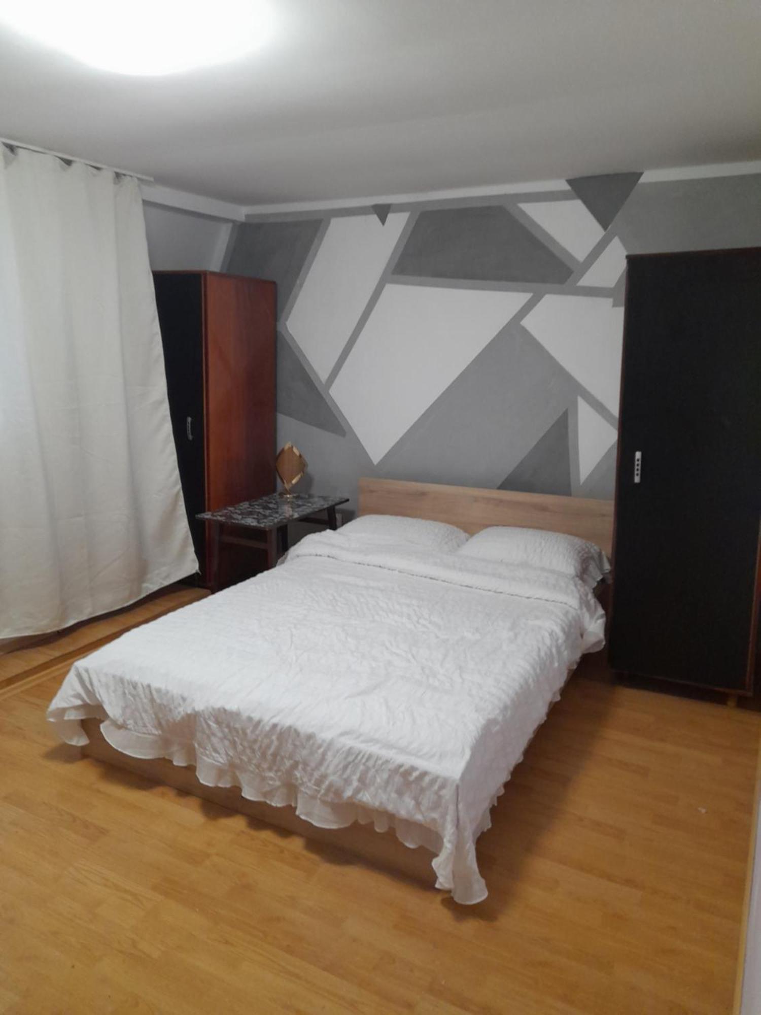 Garsoniera Sic Zona Terapia Zona Linistita La Casa Cu Parcare Apartment Cluj-Napoca Exterior foto