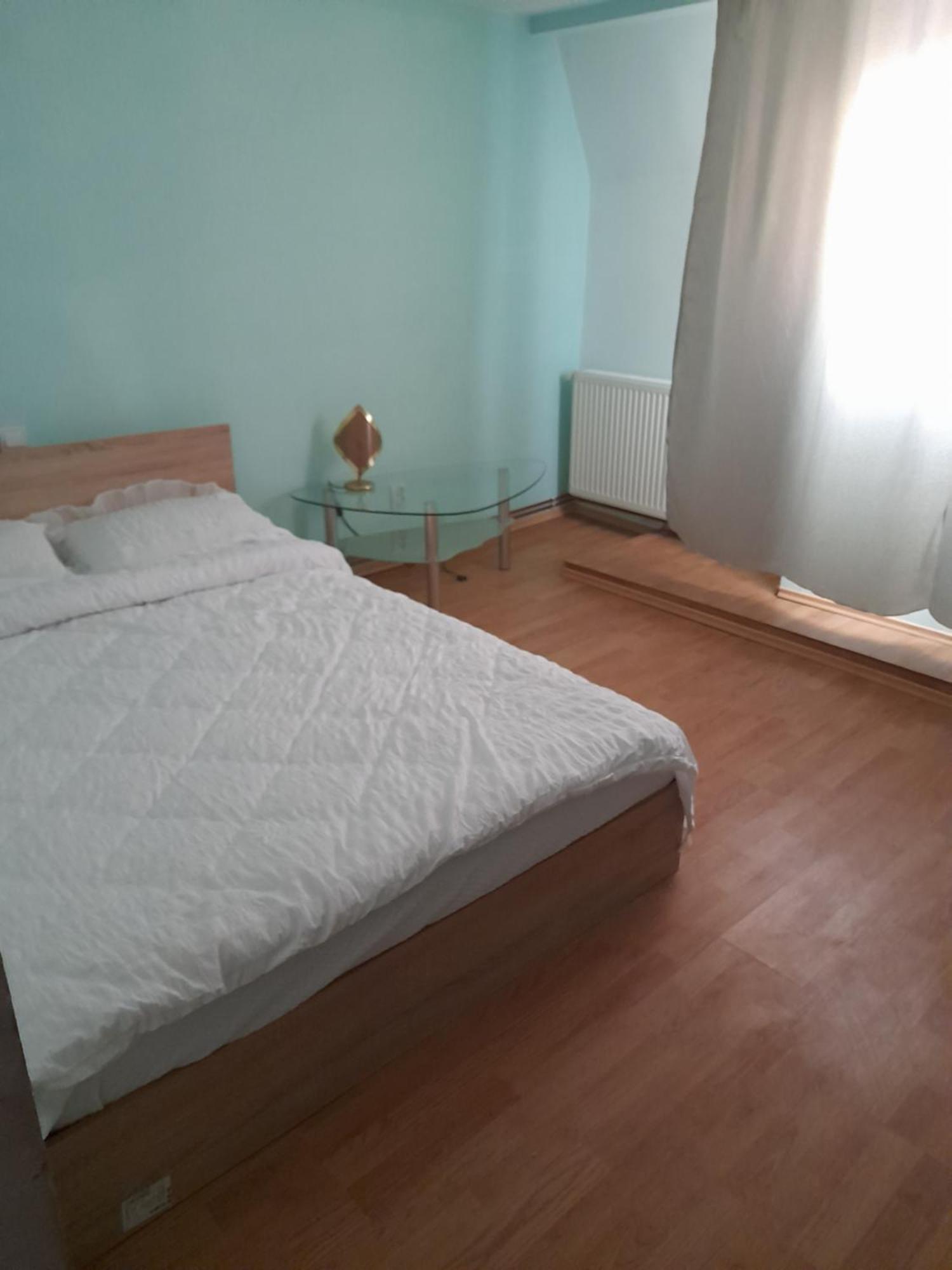 Garsoniera Sic Zona Terapia Zona Linistita La Casa Cu Parcare Apartment Cluj-Napoca Exterior foto