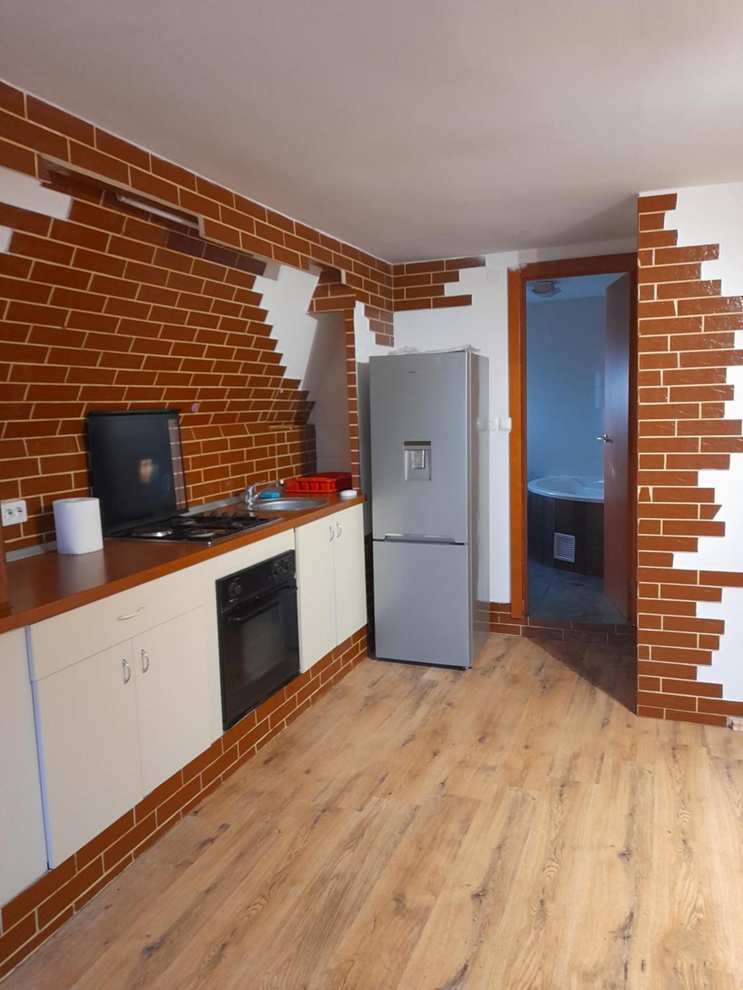 Garsoniera Sic Zona Terapia Zona Linistita La Casa Cu Parcare Apartment Cluj-Napoca Exterior foto