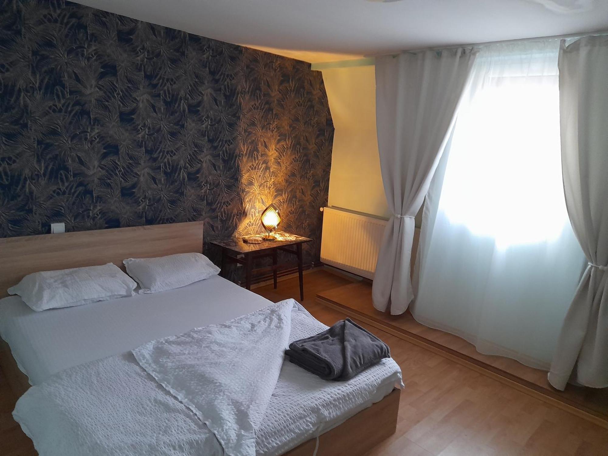 Garsoniera Sic Zona Terapia Zona Linistita La Casa Cu Parcare Apartment Cluj-Napoca Exterior foto