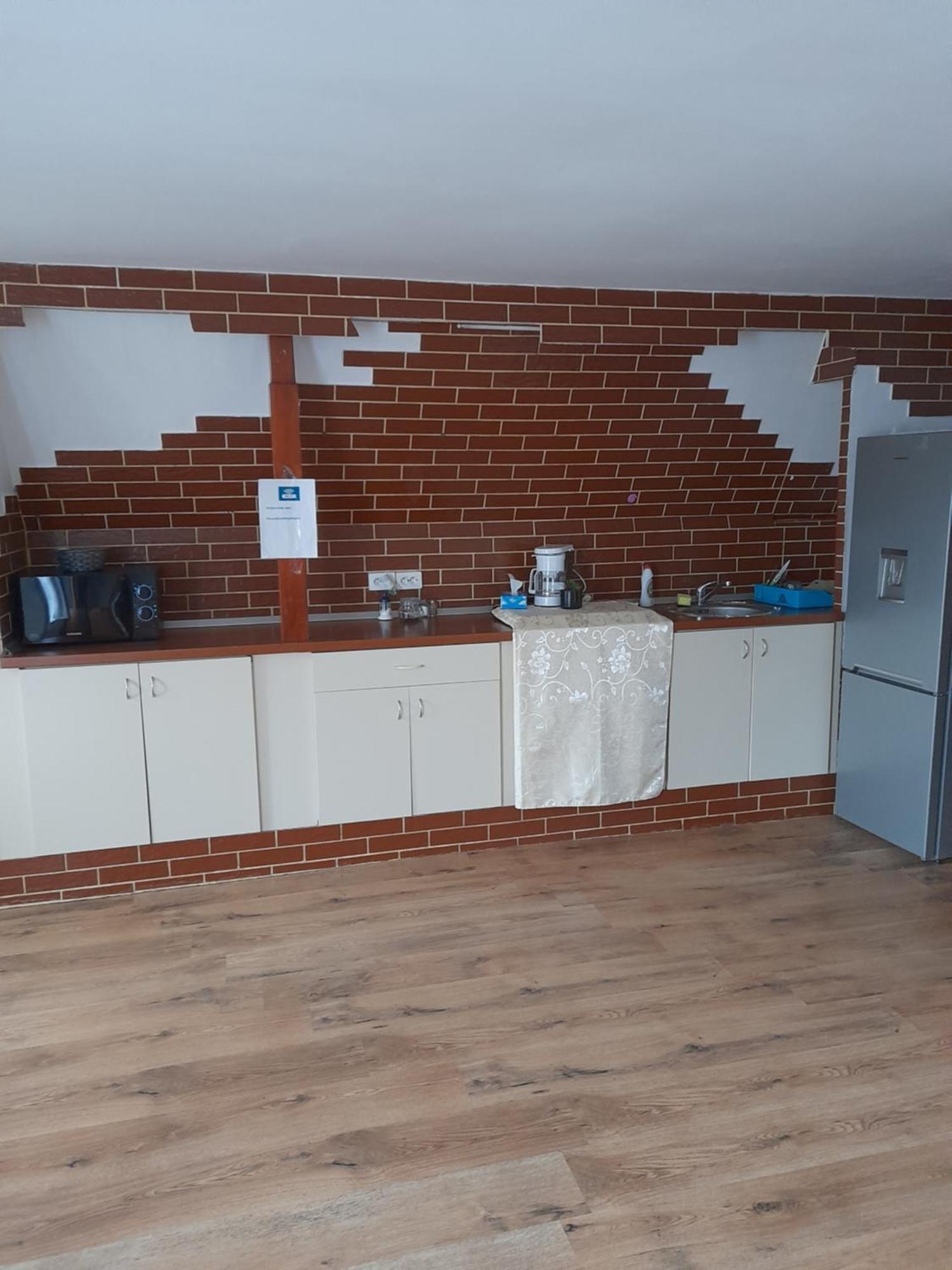 Garsoniera Sic Zona Terapia Zona Linistita La Casa Cu Parcare Apartment Cluj-Napoca Exterior foto