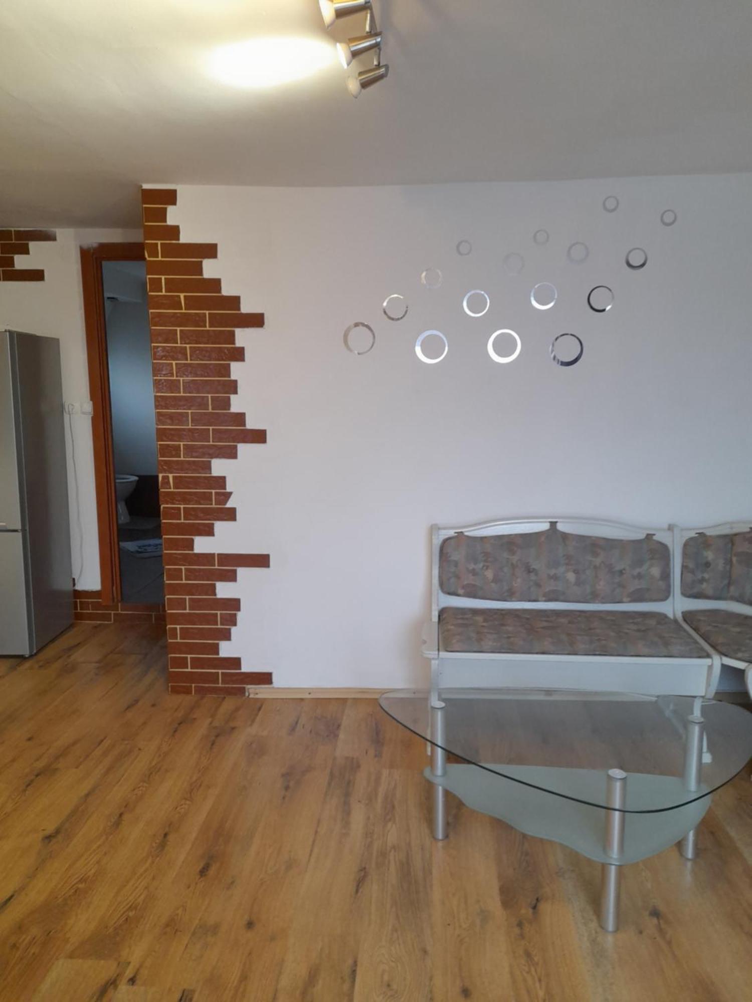 Garsoniera Sic Zona Terapia Zona Linistita La Casa Cu Parcare Apartment Cluj-Napoca Exterior foto